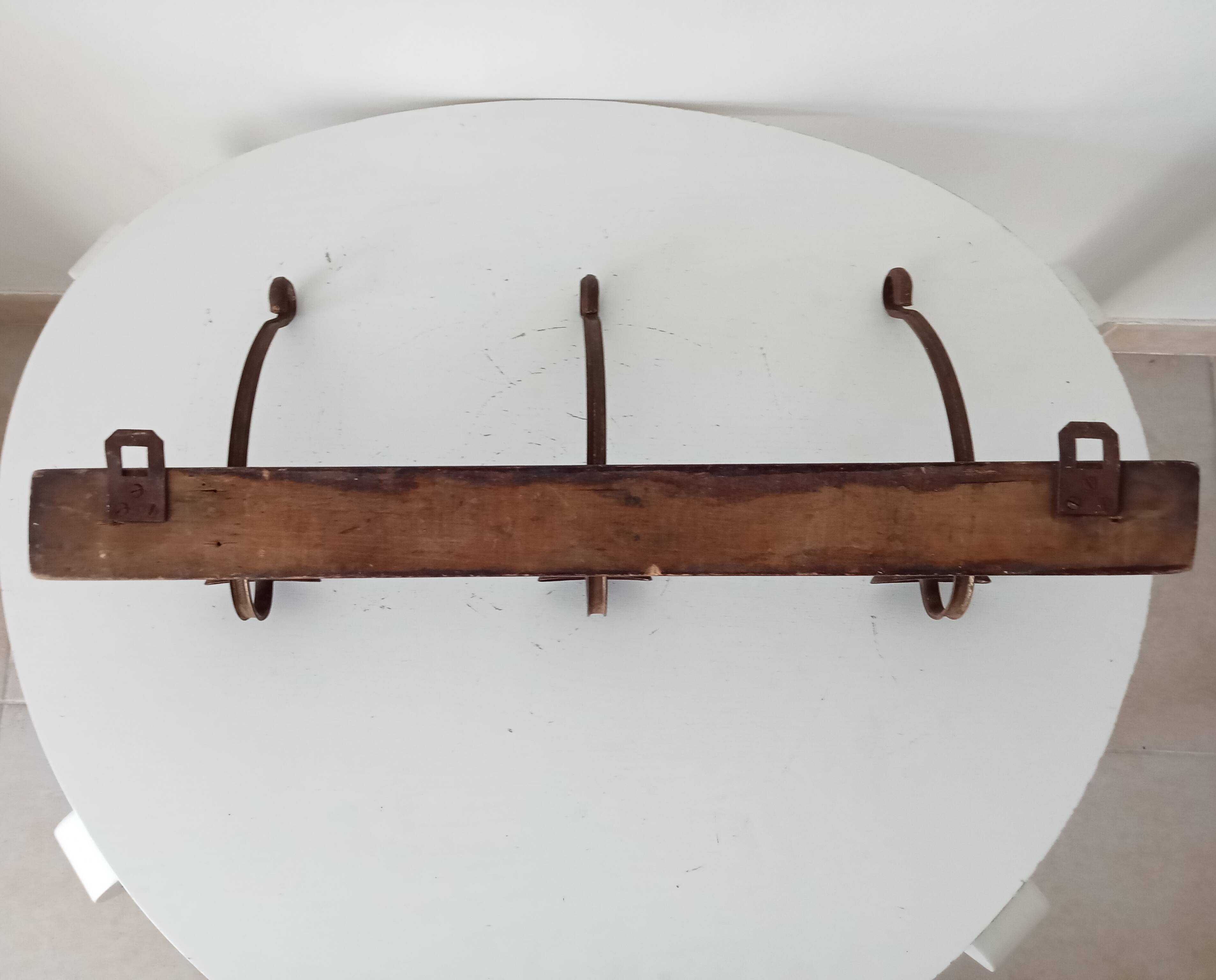 Vintage wall coat rack from the 1920s/1930s.