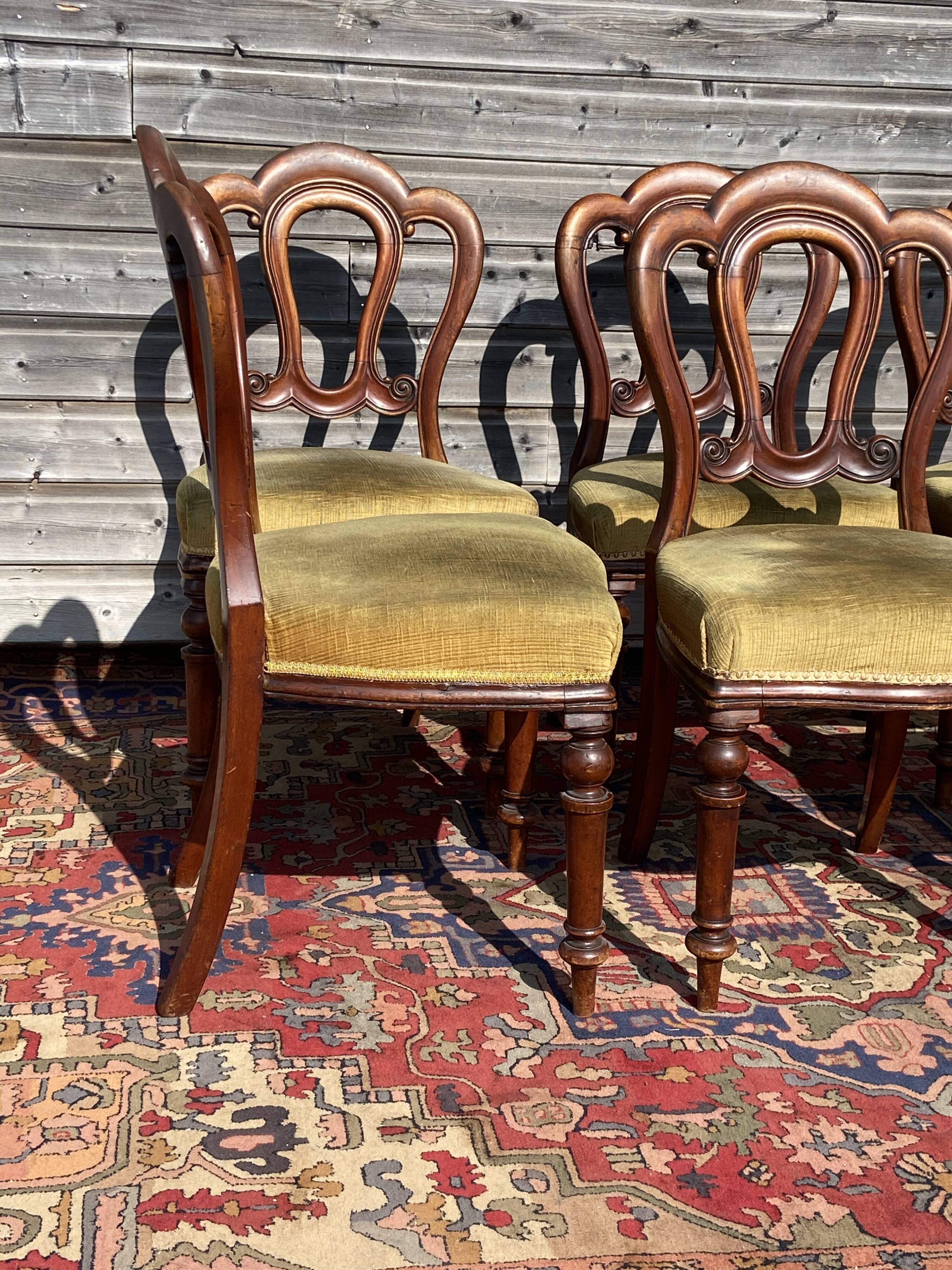 Suite de six chaises d’époque XIX eme en acajou