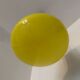 Suspension opaline jaune années 60