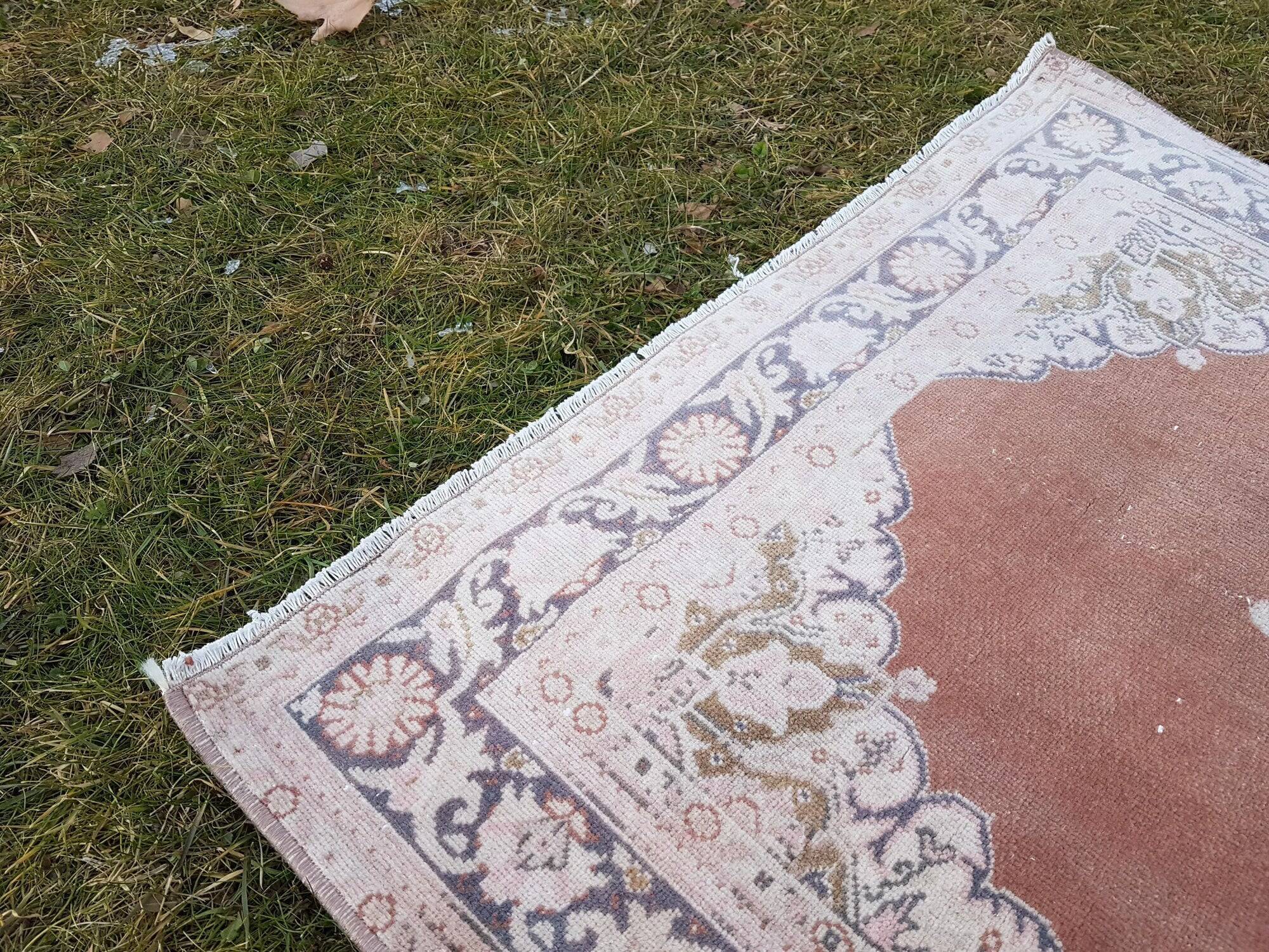 Vintage Turkish Oushak rug 85x150 cm