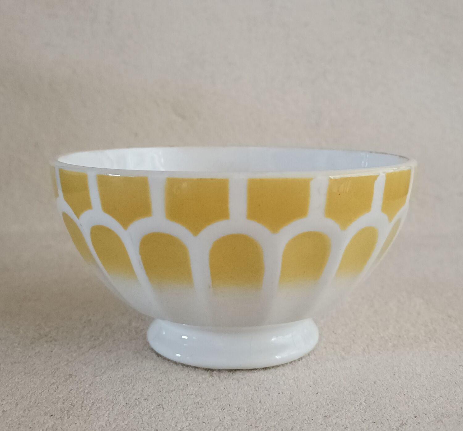 Faceted iron earth bowl