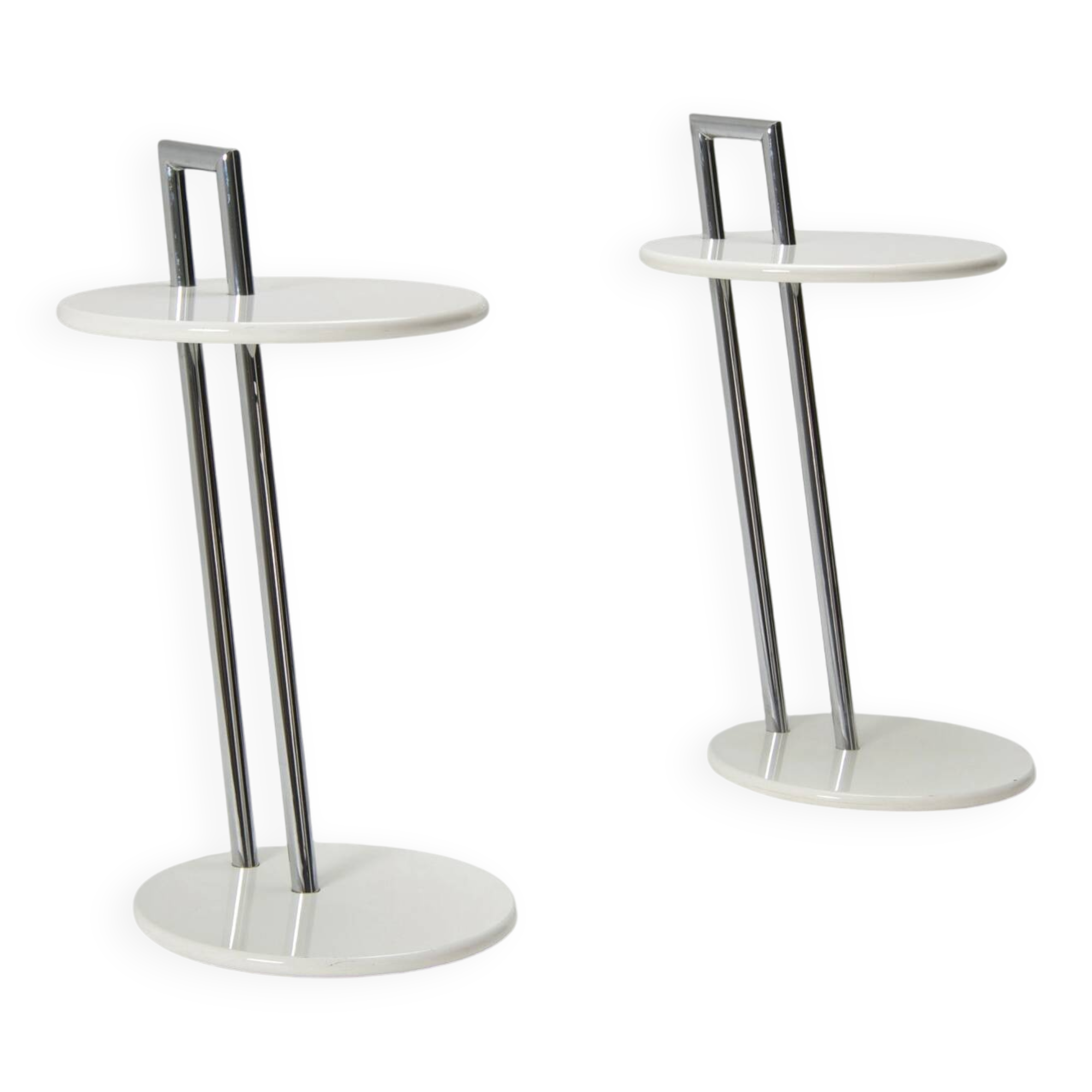 A set of occasional side tables - Eileen Gray