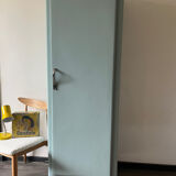 Armoire années 50 pieds compas