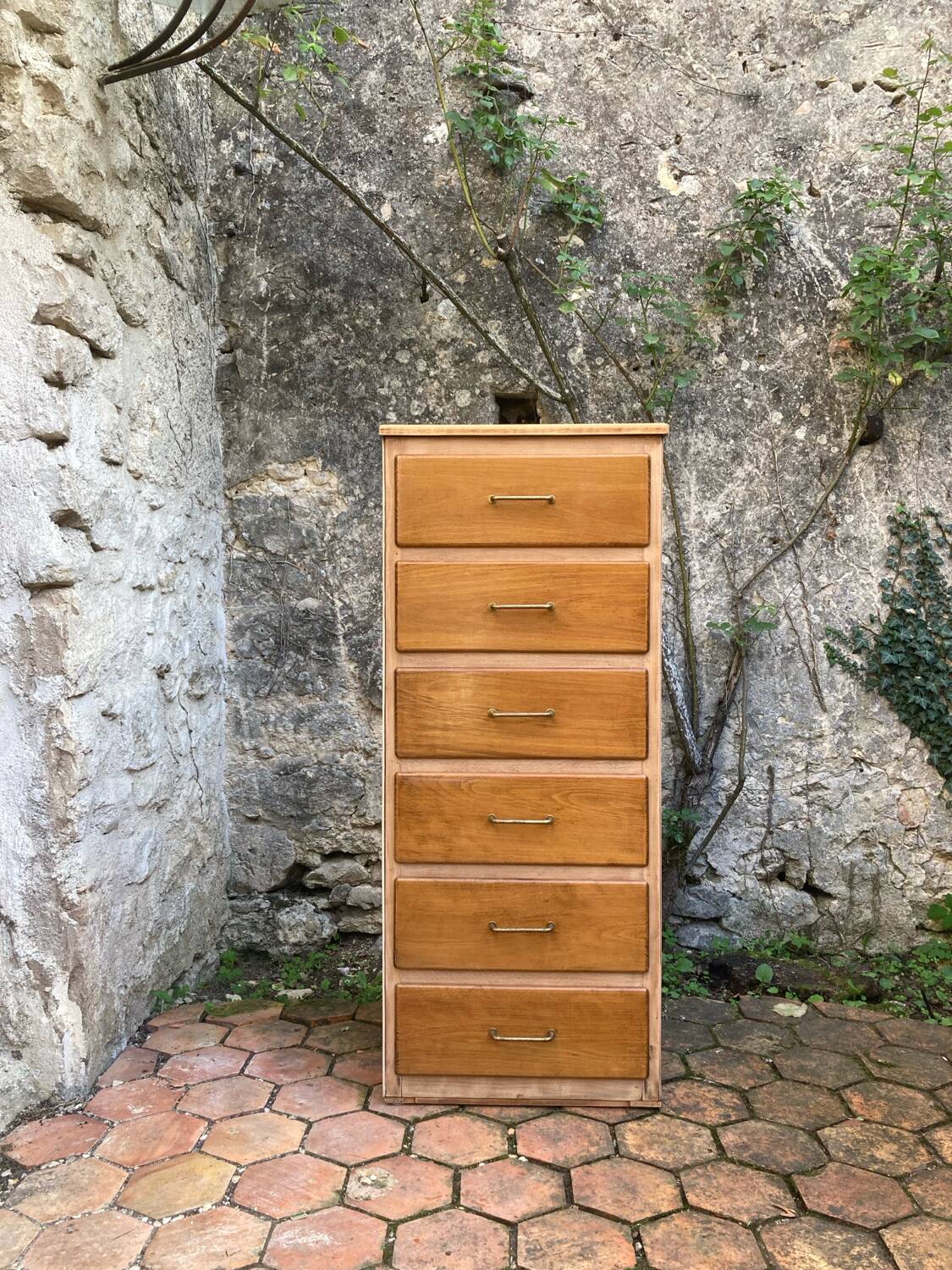 Vintage chest of drawers