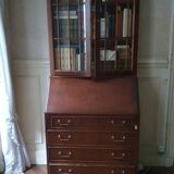 Secretary or English Scriban with showcase