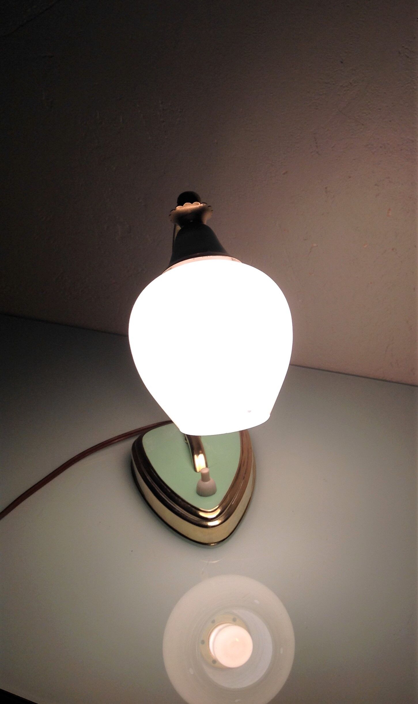 Bedside lamp brass and opaline / vintage 50s-60s