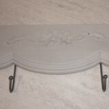 Porte manteaux en bois 4 patères fleurs gris