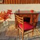 bureau enfant, ado, bois massif et cuir rouge