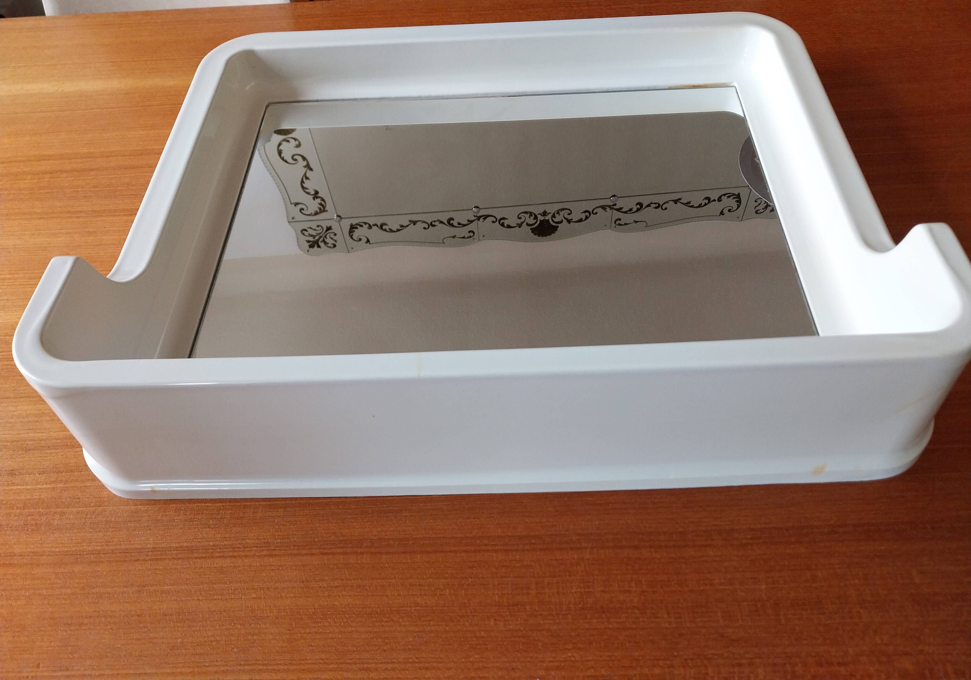 Vintage plastic bathroom mirror from the 70s prisunic style Marc Held