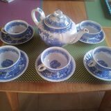 Villeroy and Boch teapot and cups