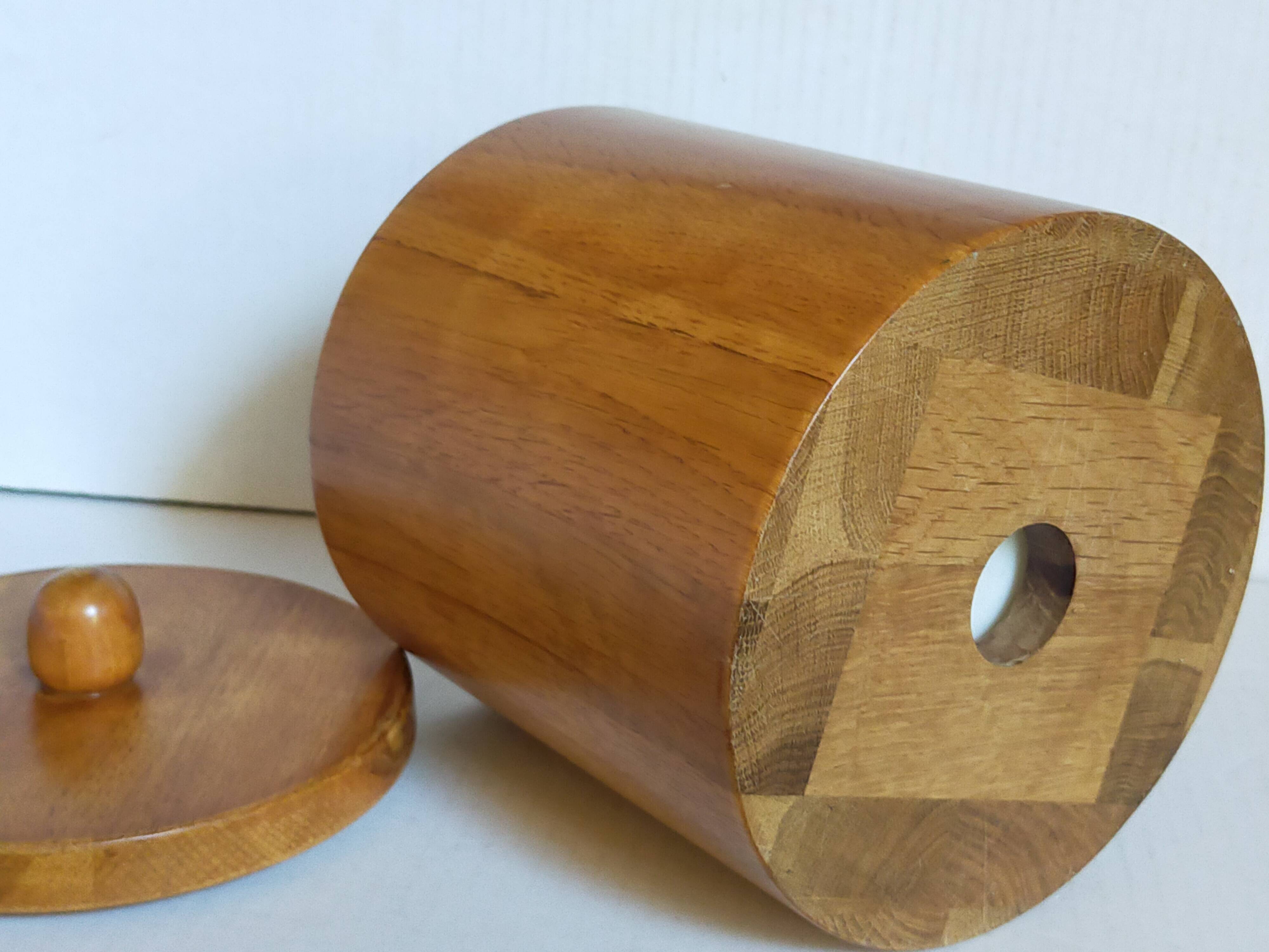 Vintage varnished solid blond wood box