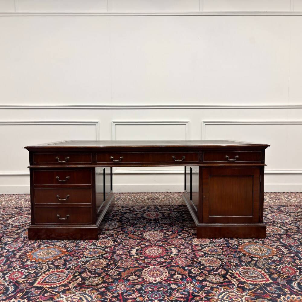 Très grand classique anglais Partnerdesk