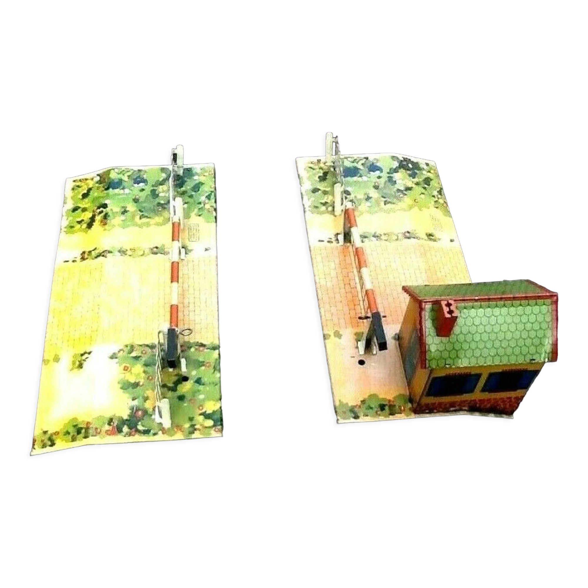 Level crossing with barrier guard house Made in France Meccano