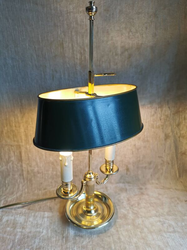 Lampe bouillotte en bronze à deux bras de lumière