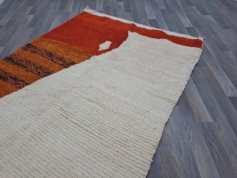 Traditional handmade Moroccan rug, size 150 x 260 cm