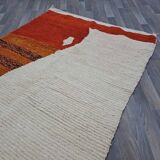Traditional handmade Moroccan rug, size 150 x 260 cm
