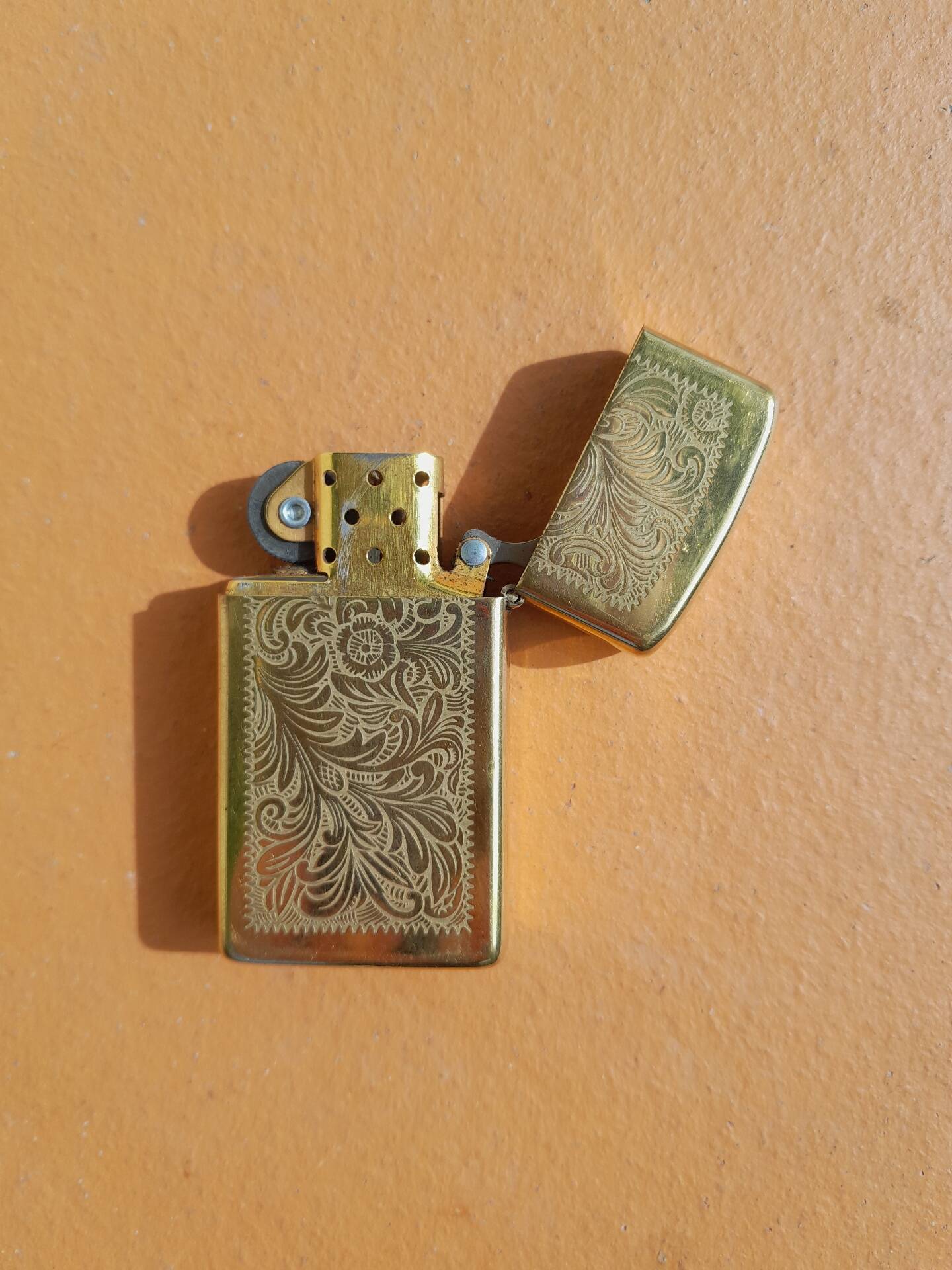 Zippo Slim Venetian Brass Vintage Lighter (1994)