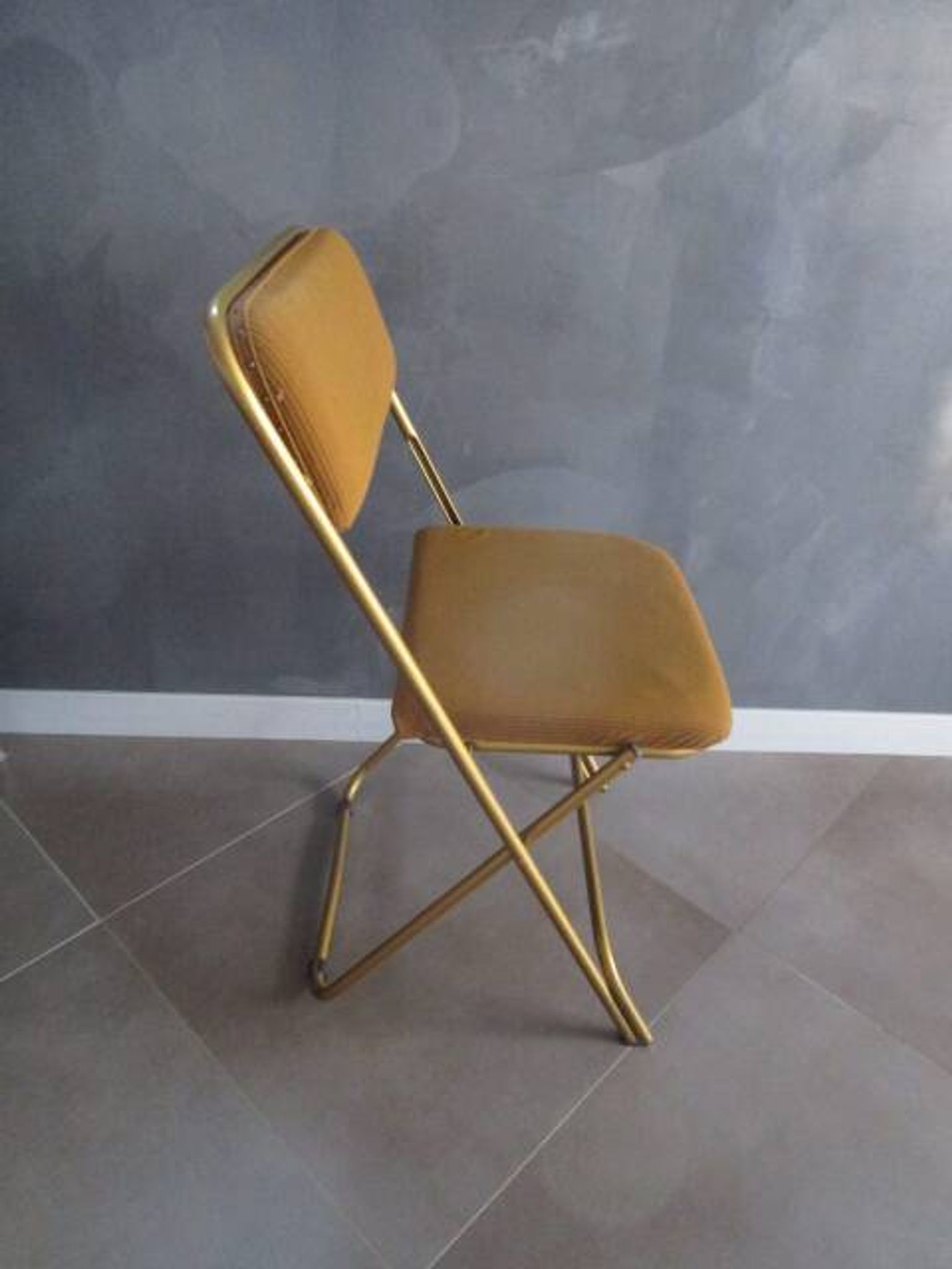 70's folding chair in velvet