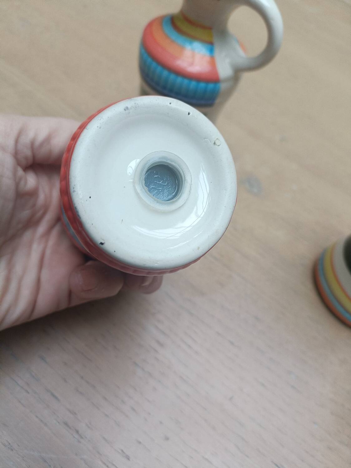 Vinegar and oil set, salt shaker and pepper shaker.