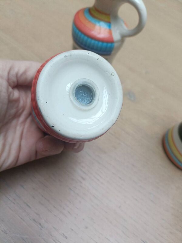 Ensemble vinaigrier, huilier, salière et poivrier