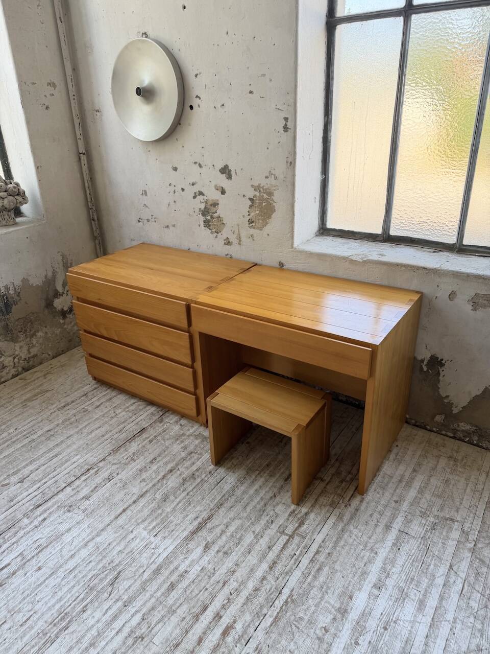 Bureau + commode + tabouret pin Maison Regain Savoie