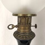 Paire de lampes à pétrole en porcelaine bleu de four, fin XIXe