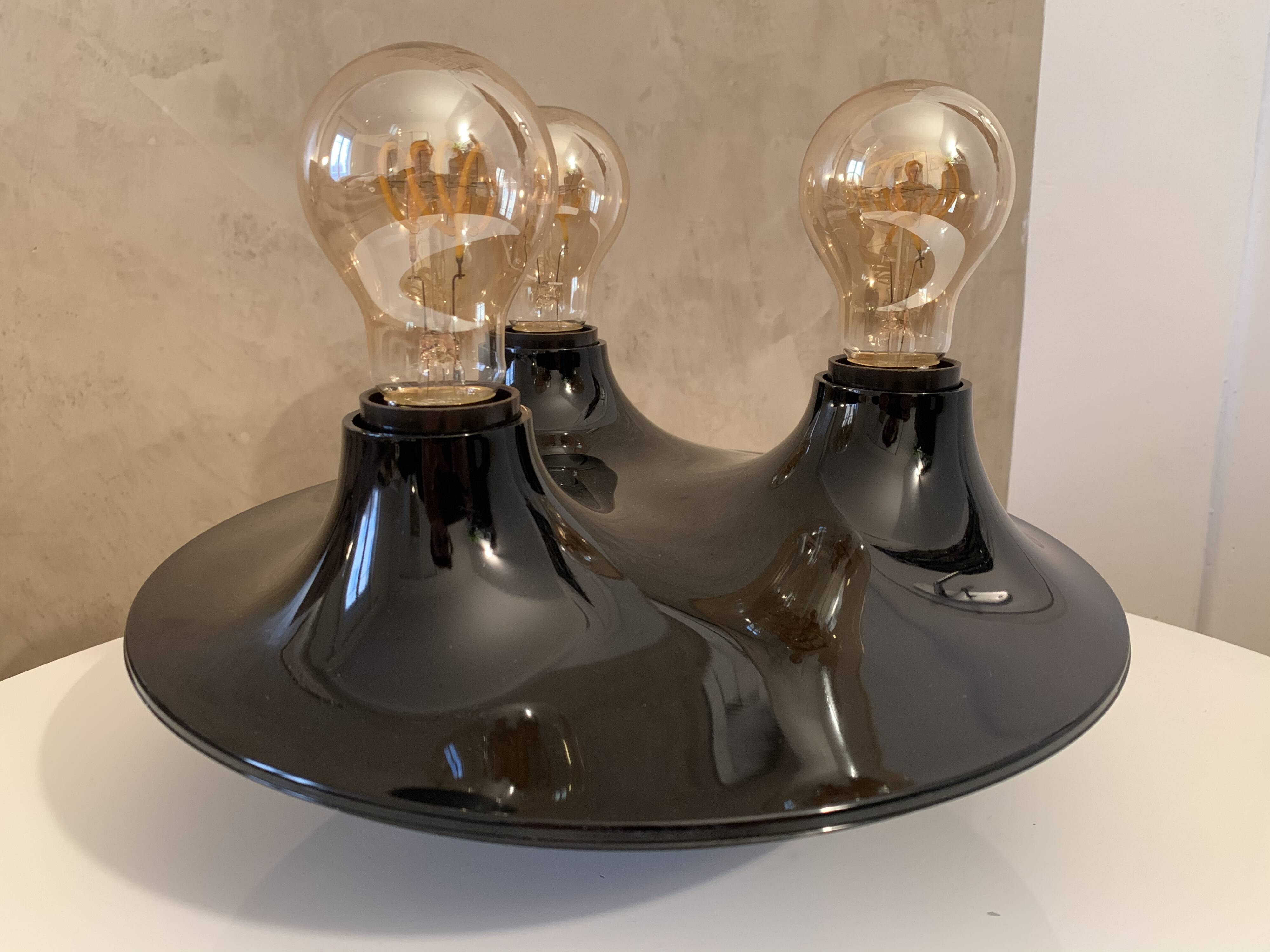 Very Beautiful Lamp Designed By Vico Magistretti - Produced In Italy By Artemide - Model Trieti