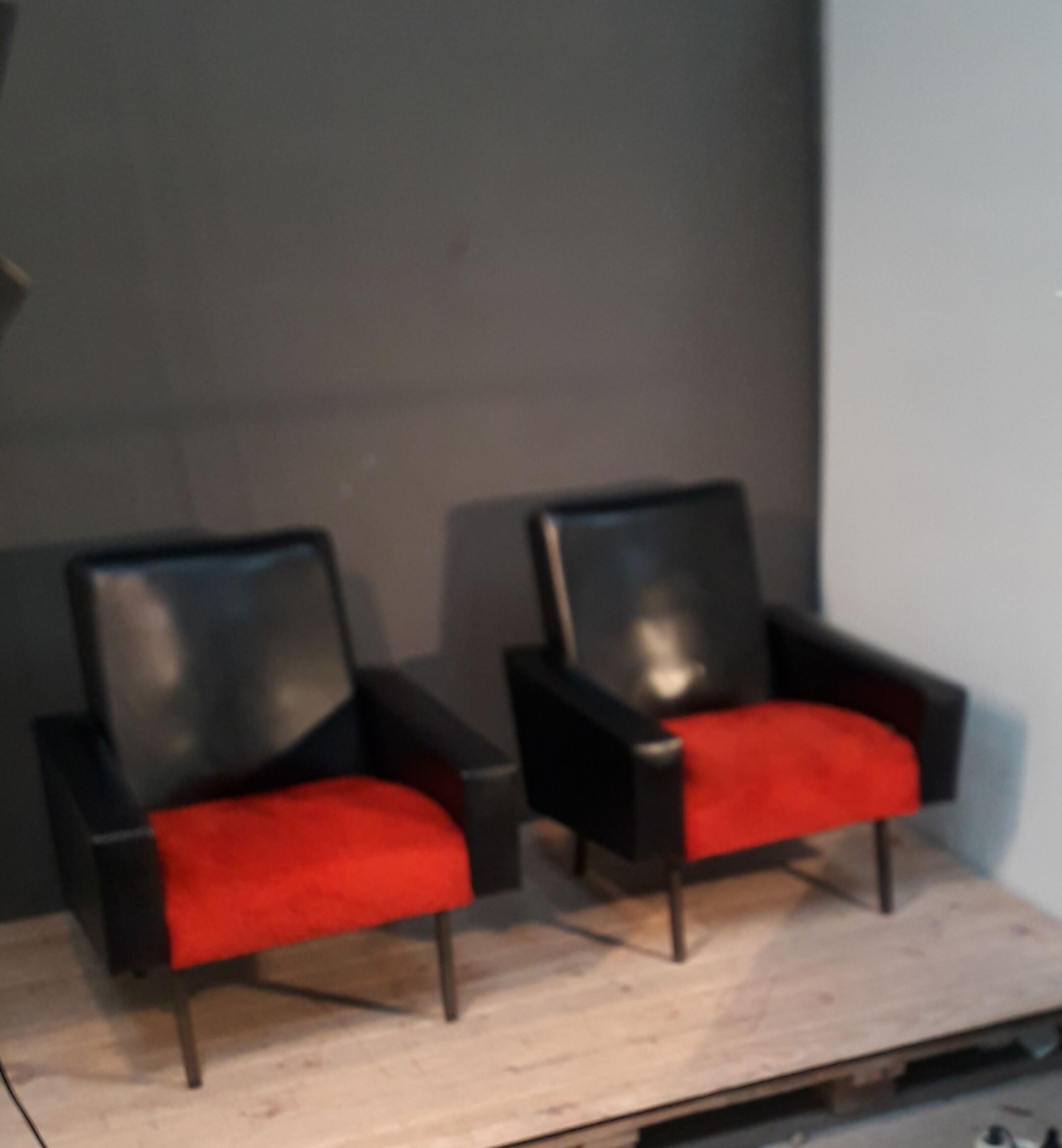 Paire de fauteuils vintage style avion