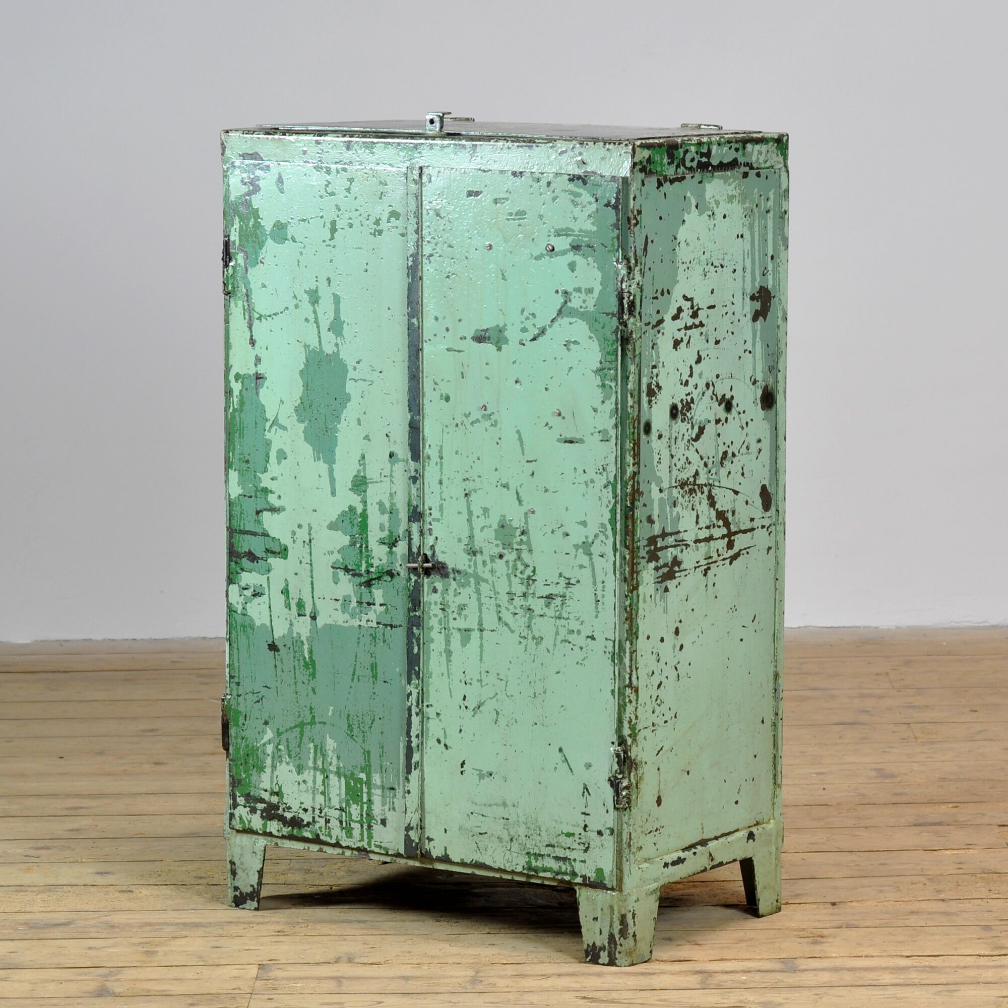 Armoire industrielle en fer, années 1970