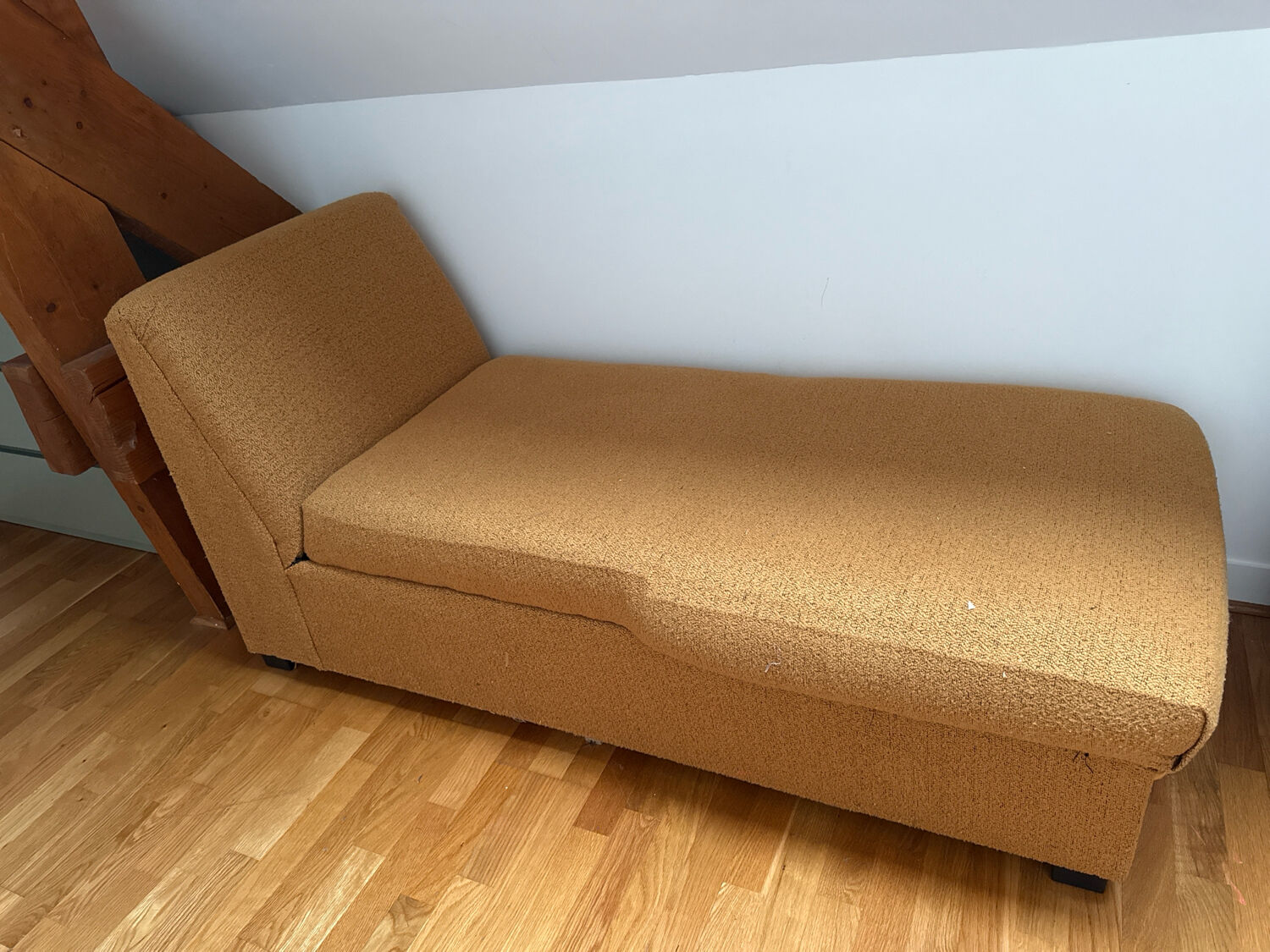 Sofa - Daybed with large storage compartment