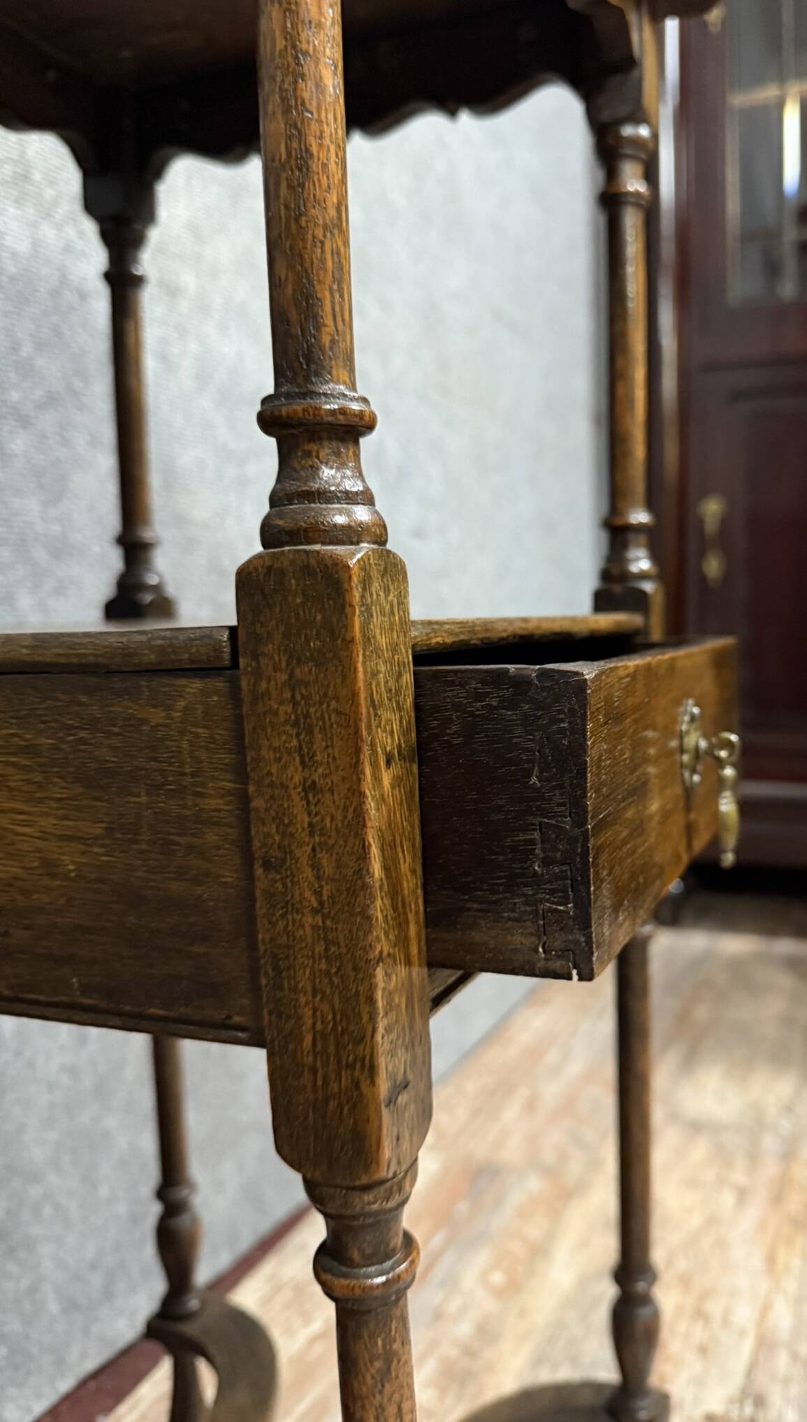English Napoleon III period oak pedestal table circa 1880