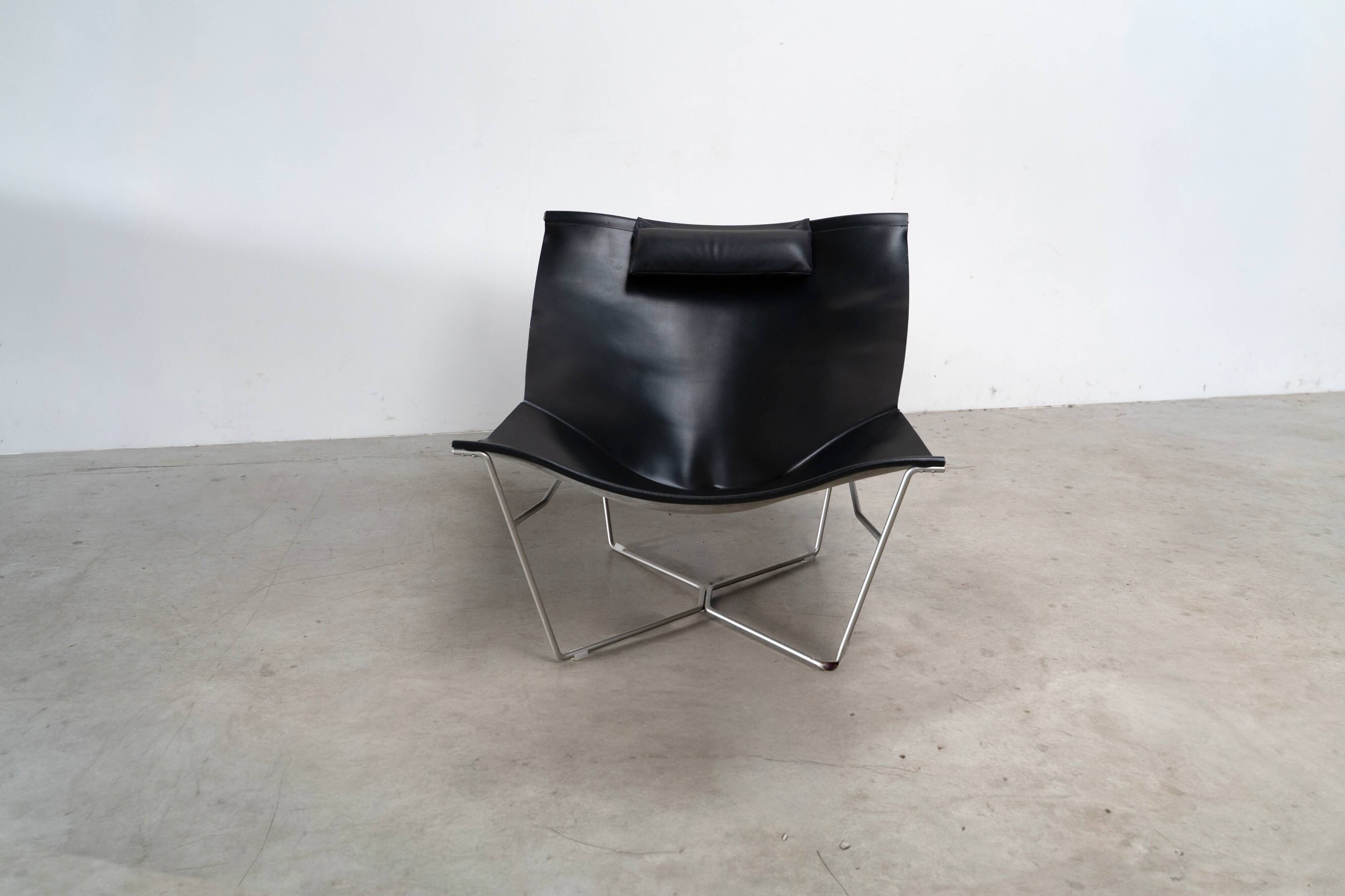 Semana lounge chair by David Weeks