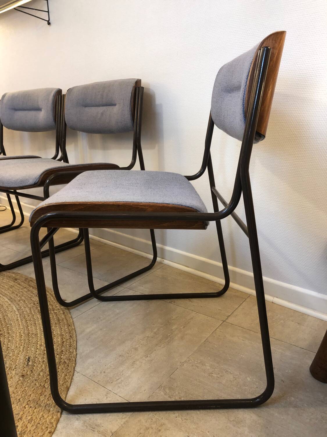 4 chaises scandinaves noyer, 1970