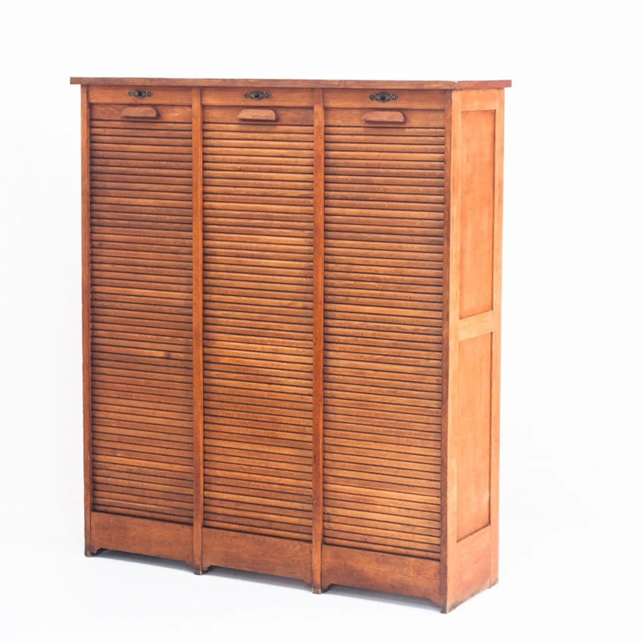 Vintage filing cabinet. Oak wood. Restored. France, 1940s-1950s.
