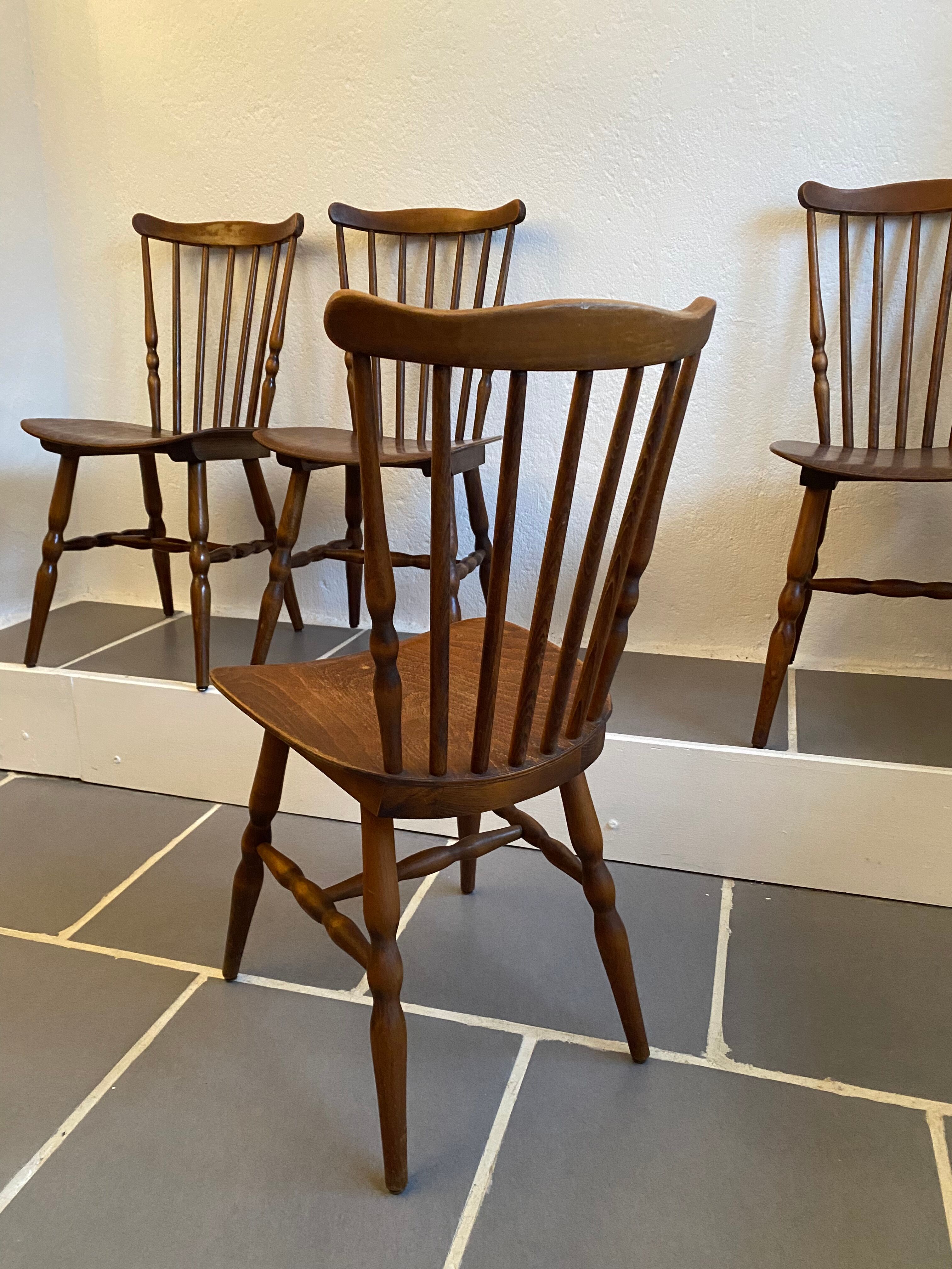 4 chaises de bistrot vintage Baumann