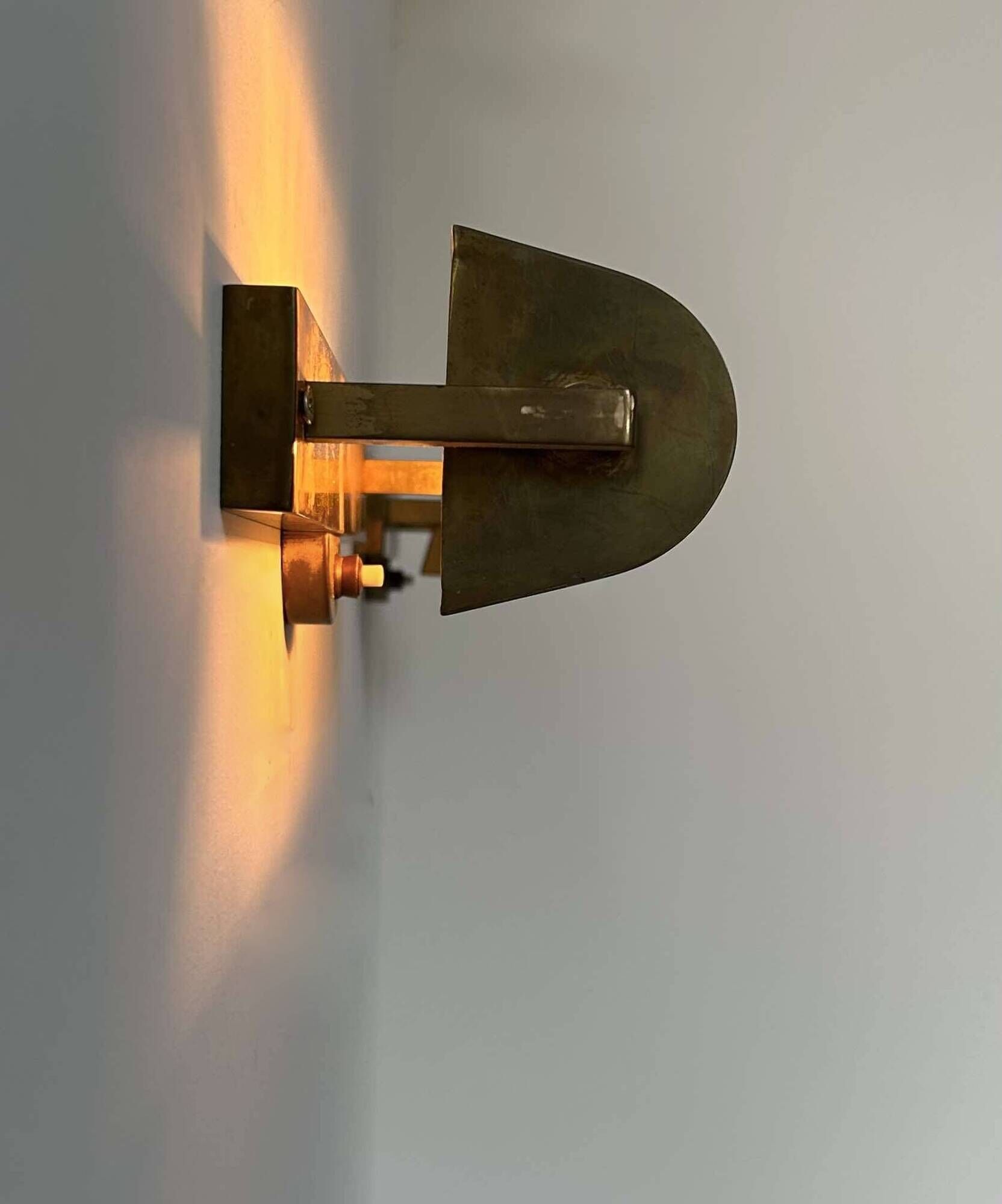Pair of vintage modernist wall lights, adjustable in brass, France 1940