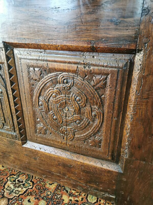 Coffre du château fin 17ème