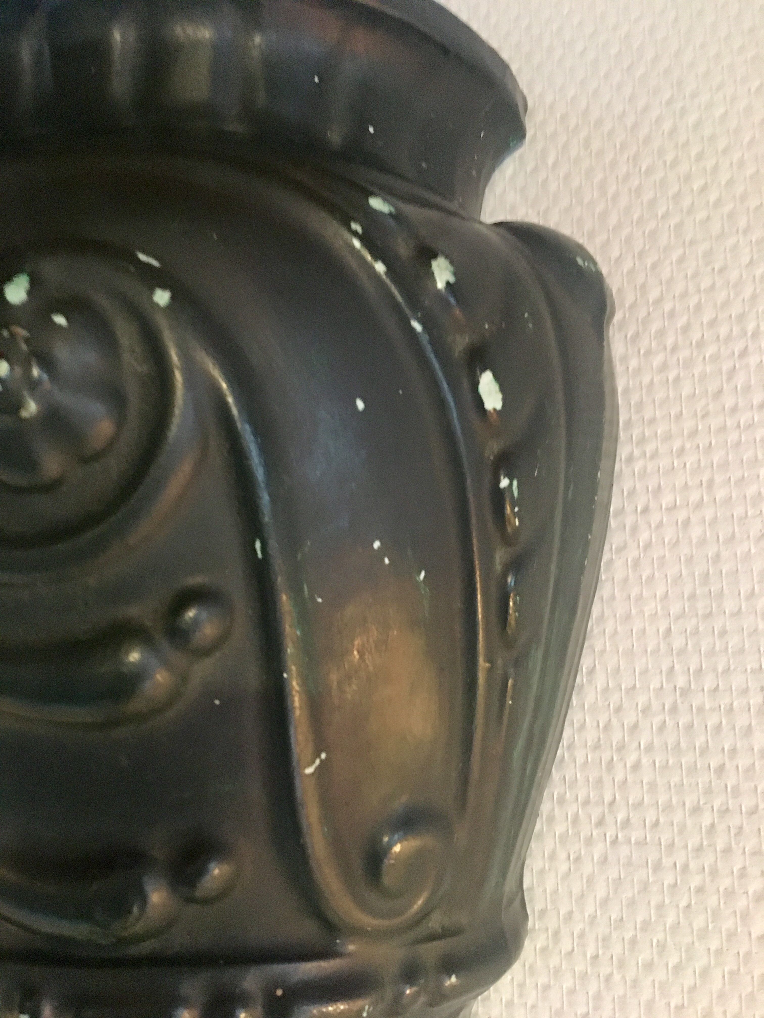 Vintage outdoor wall basin in cast iron green paint