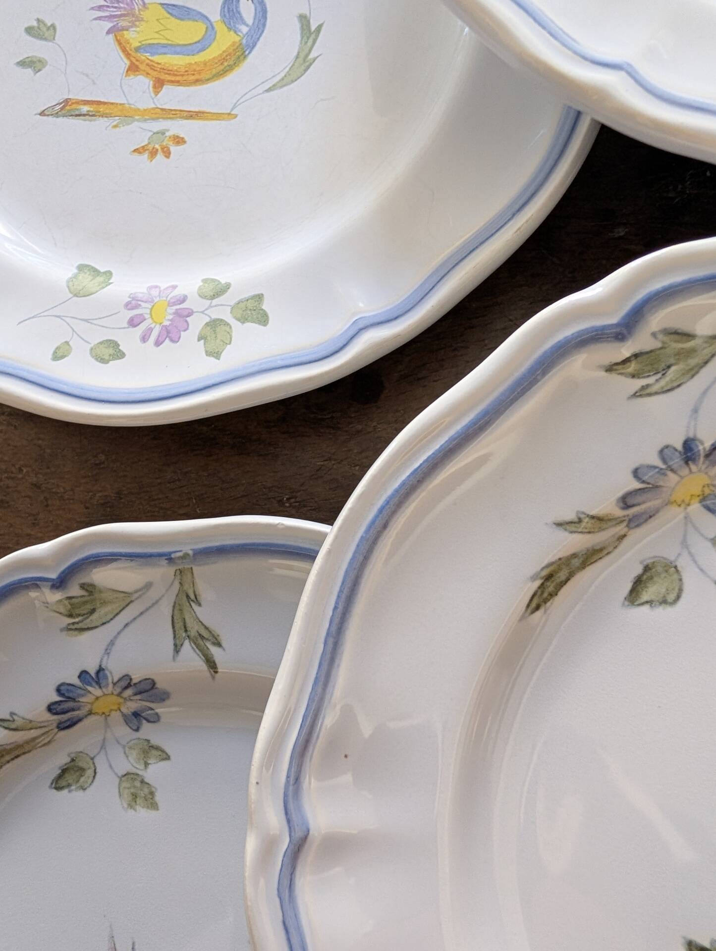 7 hand-painted earthenware dessert plates – France, 1950s