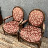Paire de fauteuils style Louis XVI en bois sculpté vers 1850