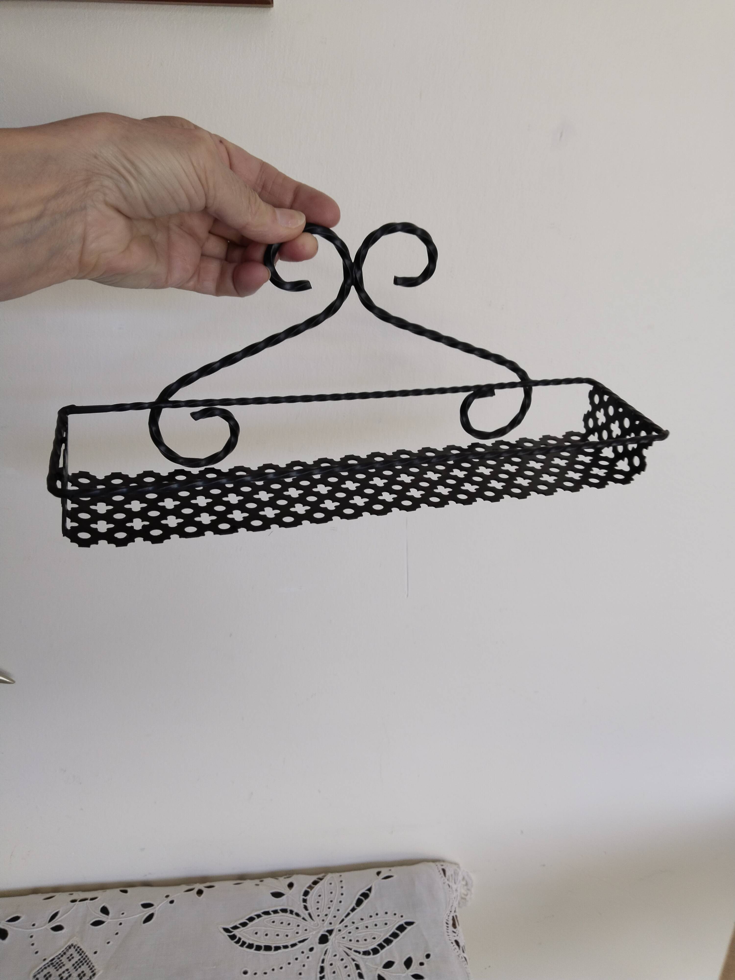 Spice rack in black openwork metal