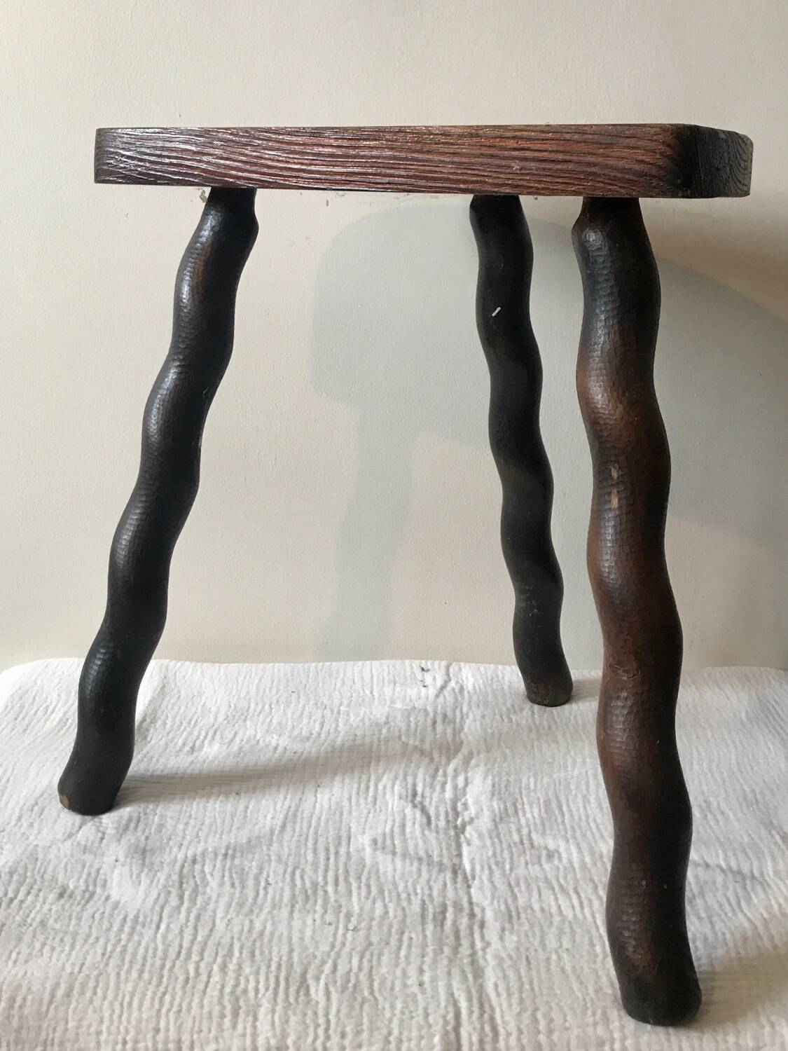 Cowherd tripod stool