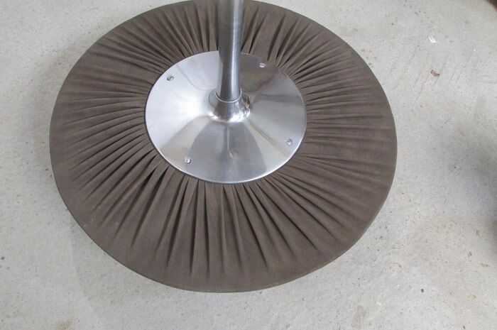 Table ronde pied tulipe design