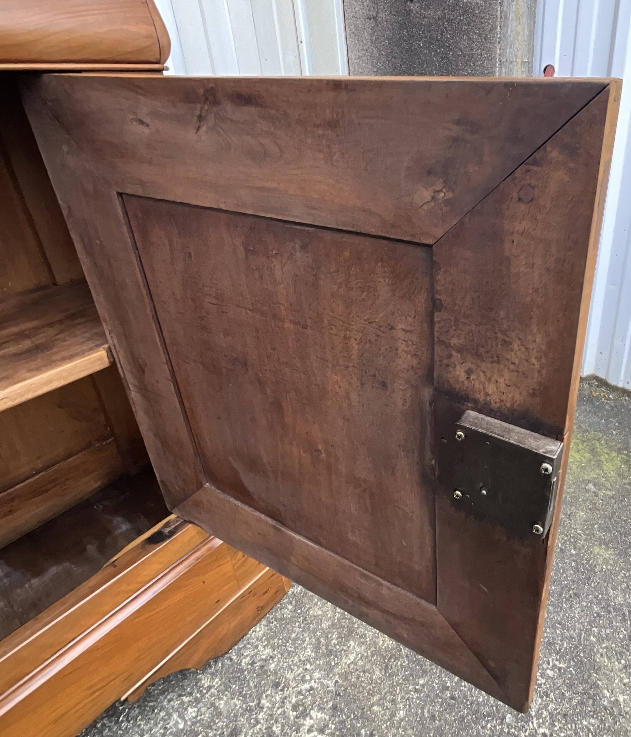 Louis-Philippe walnut buffet