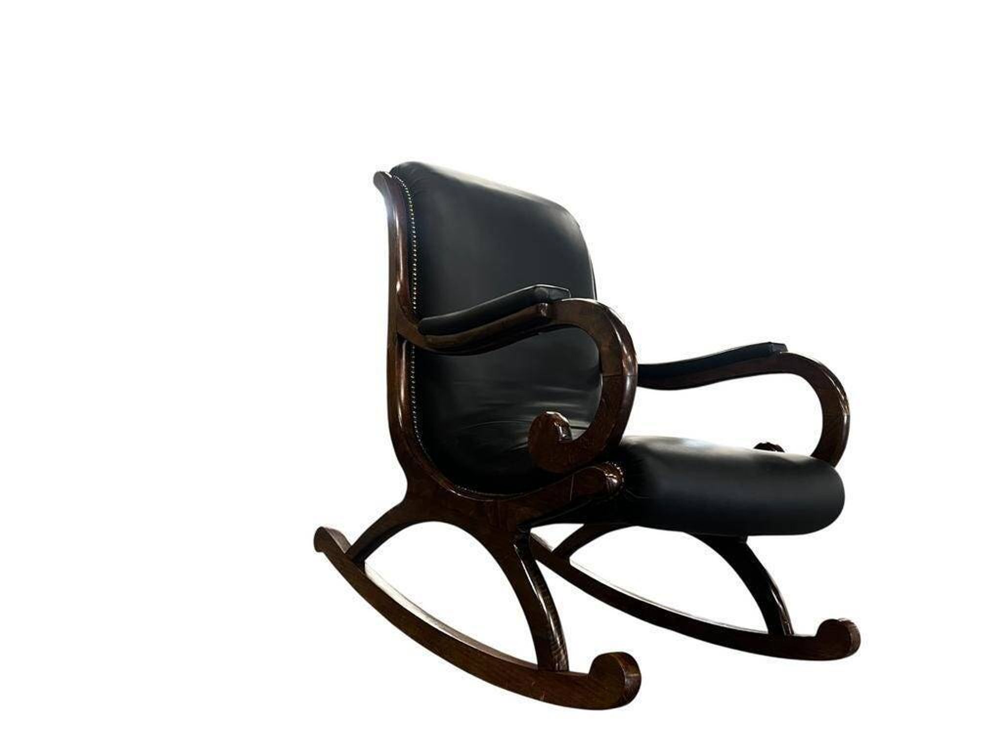 Fauteuil à bascule vintage en cuir noir