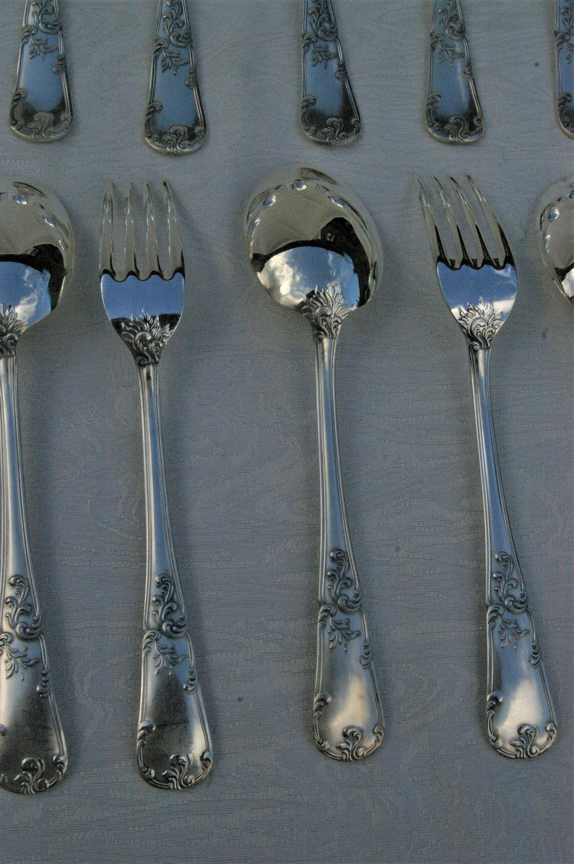 Silver metal housewife 37 pieces louis XV Marly style