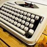 Baby Hermes typewriter beige + bag