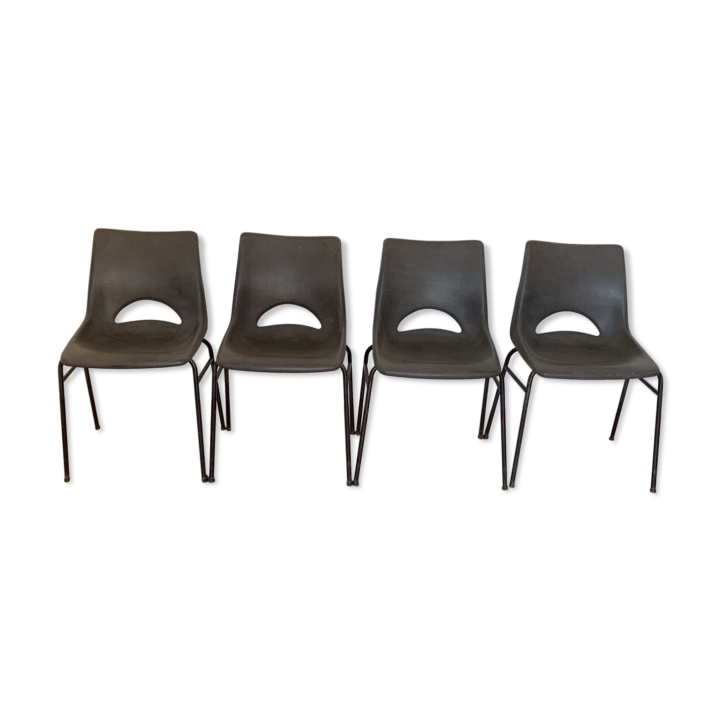 Lot de 4 chaises coque plastique marque Sitting