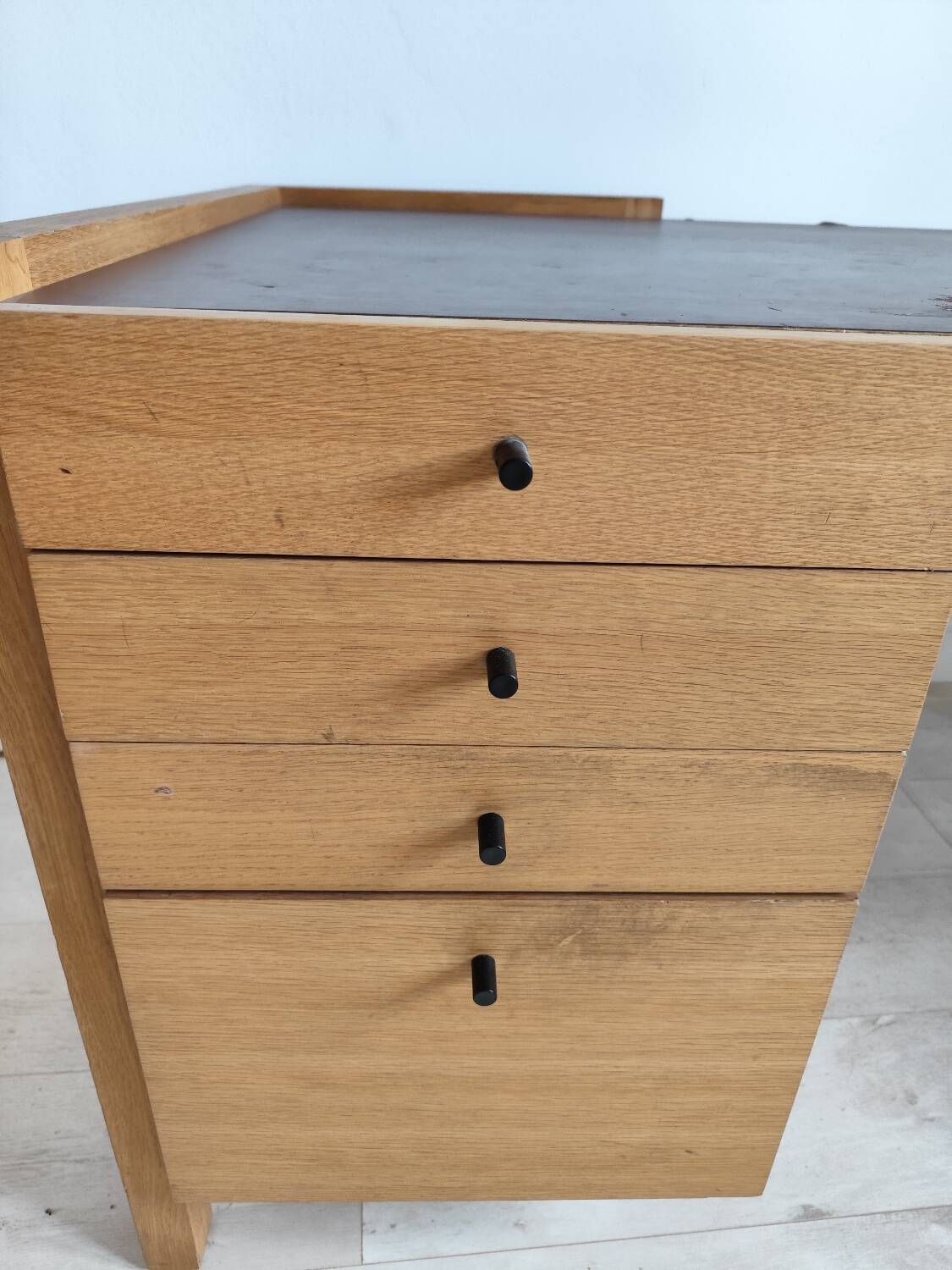 Bureau moderne habitat placage chêne