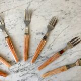 Lot de 10 fourchettes à dessert en bakélite années 60-70